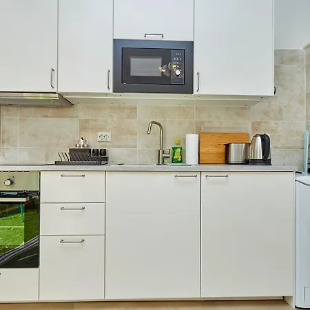 Apartment Ahava Buza *