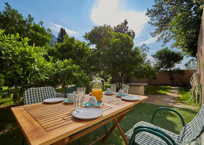 アパート Ahava Buza