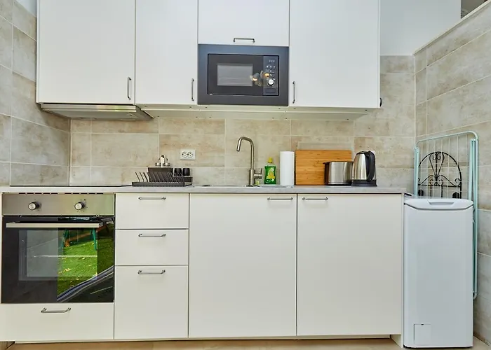 アパート Ahava Buza *