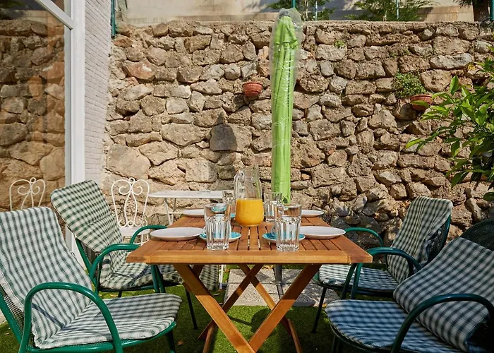 アパート Ahava Buza *