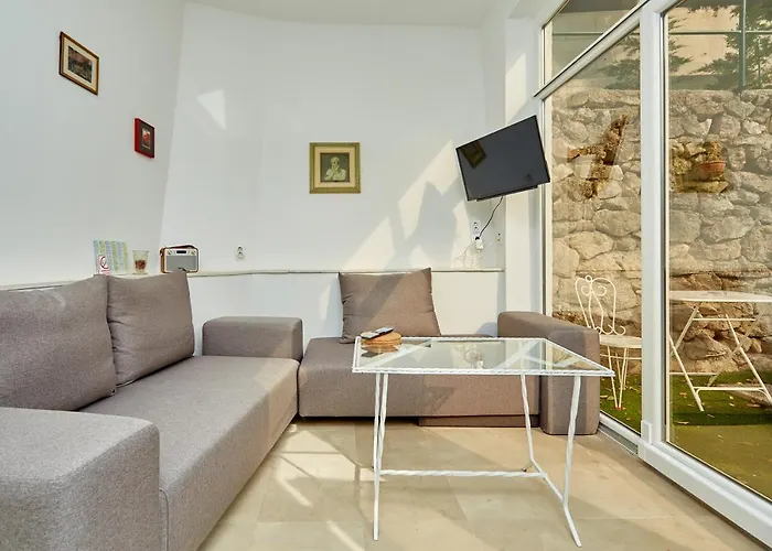 アパート Ahava Buza *